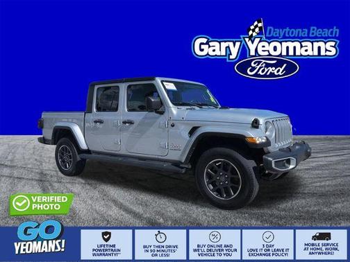 Silver Zynith Clearcoat 2023 Jeep Gladiator Overland