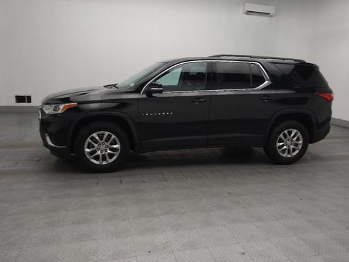 Mosaic Black Metallic 2021 Chevrolet Traverse LT Cloth