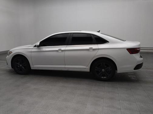 Opal White Pearl 2024 Volkswagen Jetta 1.5T SE