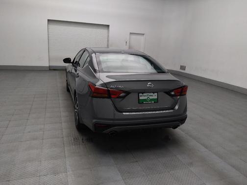 2022 Nissan Altima SR FWD