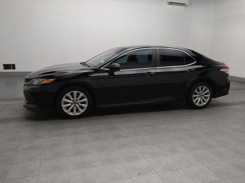 Midnight Black Metallic 2018 Toyota Camry LE