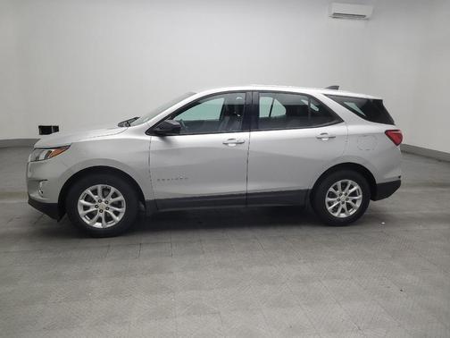 Silver Ice Metallic 2018 Chevrolet Equinox LS