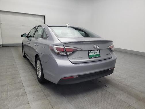 2016 Hyundai SONATA Hybrid SE