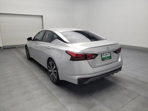 2020 Nissan Altima SR FWD