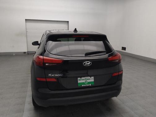 2021 Hyundai TUCSON SE