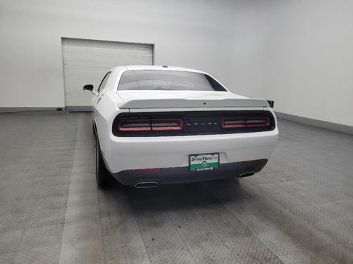 White Knuckle Clearcoat 2019 Dodge Challenger SXT