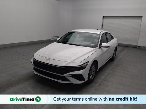 2024 Hyundai ELANTRA SE