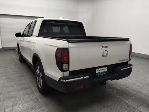 White Diamond Pearl 2017 Honda Ridgeline RTL