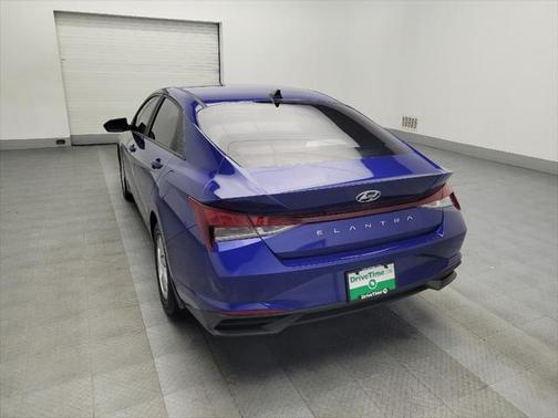 2022 Hyundai ELANTRA SE