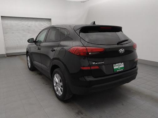 2021 Hyundai TUCSON SE