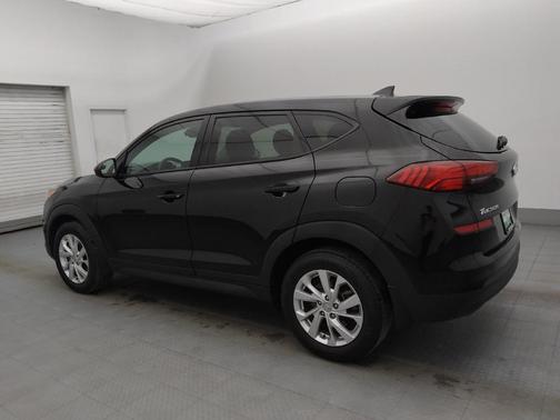 2021 Hyundai TUCSON SE