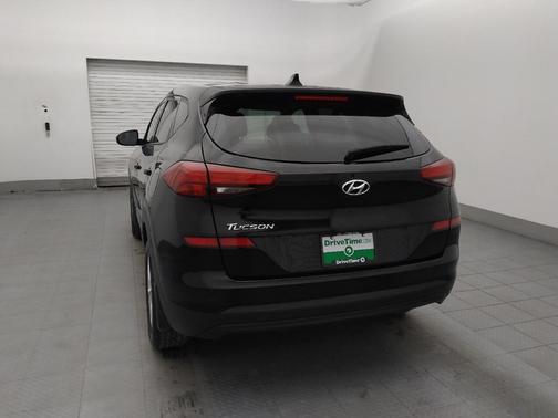 2021 Hyundai TUCSON SE