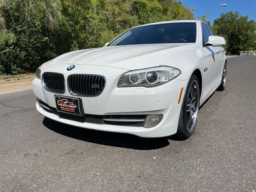 Photo 3 of 32 of 2013 BMW 535 i