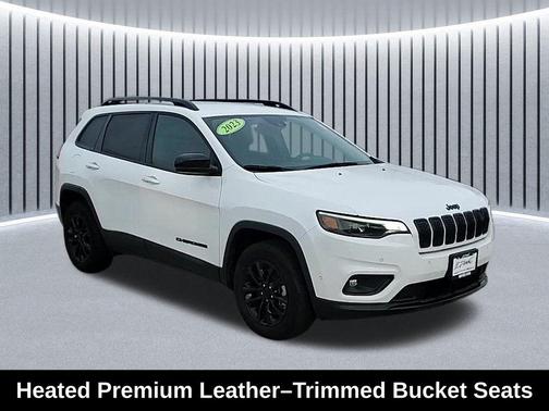 Bright White Clearcoat 2023 Jeep Cherokee Altitude