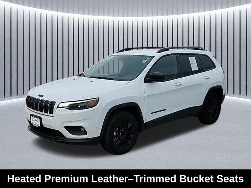 Bright White Clearcoat 2023 Jeep Cherokee Altitude