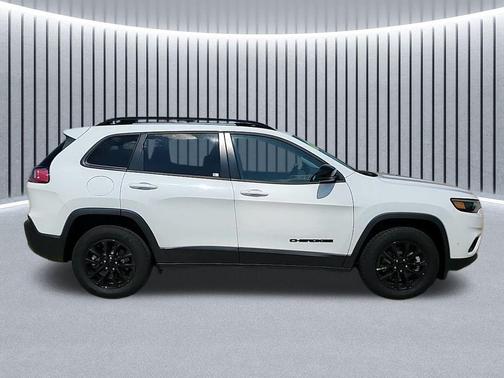 2023 Jeep Cherokee Altitude