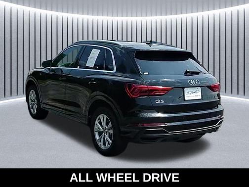 2024 Audi Q3 Premium 45 TFSI S line quattro Tiptronic