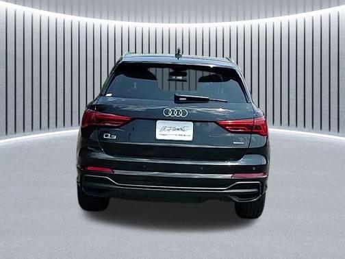 2024 Audi Q3 Premium 45 TFSI S line quattro Tiptronic