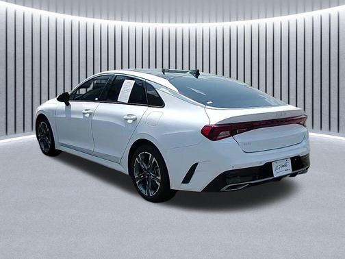 2023 Kia K5 EX