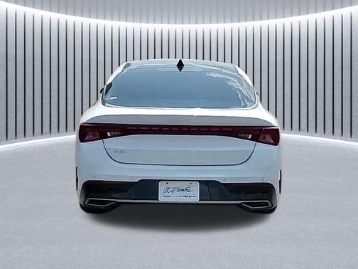 2023 Kia K5 EX