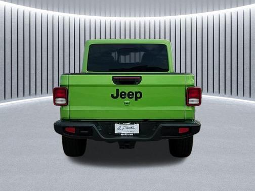 2025 Jeep Gladiator Nighthawk