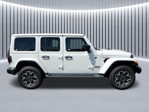 2025 Jeep Wrangler 4-Door Sahara 4x4