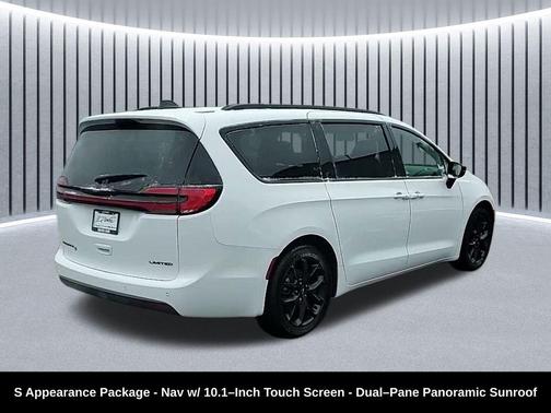 2025 Chrysler Pacifica Limited