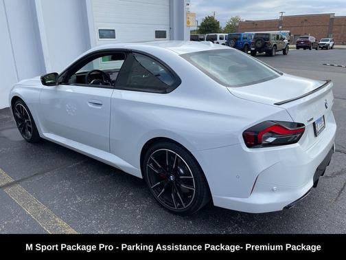2025 BMW M240 i xDrive