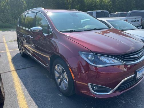 2018 Chrysler Pacifica Hybrid Limited