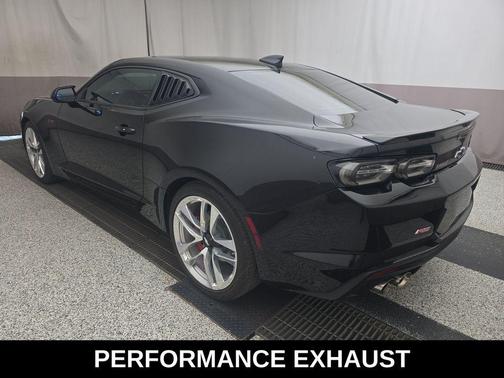 2022 Chevrolet Camaro RWD Coupe LT1