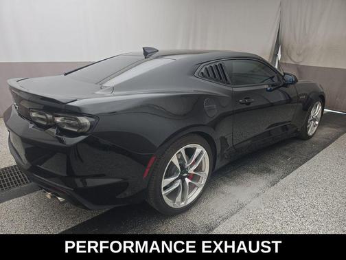 2022 Chevrolet Camaro RWD Coupe LT1