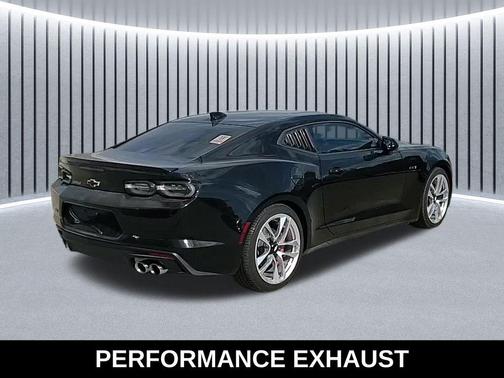 2022 Chevrolet Camaro RWD Coupe LT1