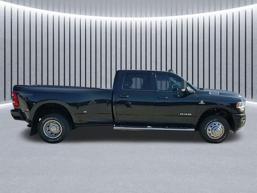 2020 RAM 3500 Lone Star Crew Cab 4x4 8' Box
