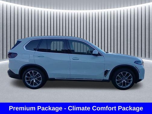 Alpine White 2024 BMW X5 PHEV xDrive50e
