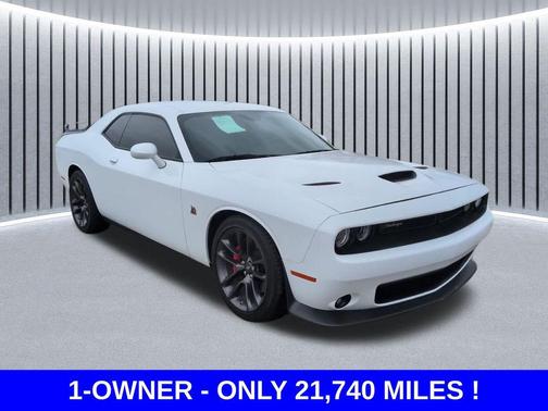 White Knuckle Clearcoat 2022 Dodge Challenger R/T Scat Pack