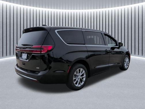 2027 Chrysler Pacifica L