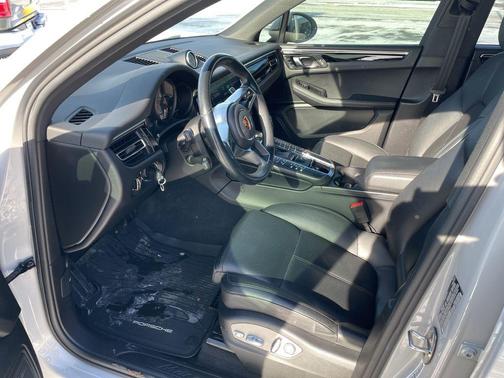 2019 Porsche Macan Base