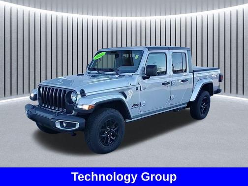 Silver Zynith Clearcoat 2022 Jeep Gladiator Sport S