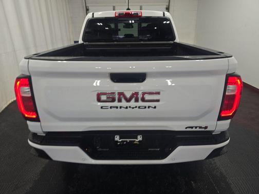 2023 GMC Canyon AT4