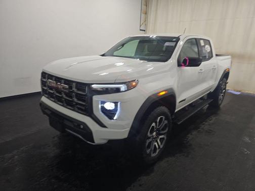 2023 GMC Canyon AT4