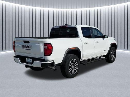 2023 GMC Canyon AT4