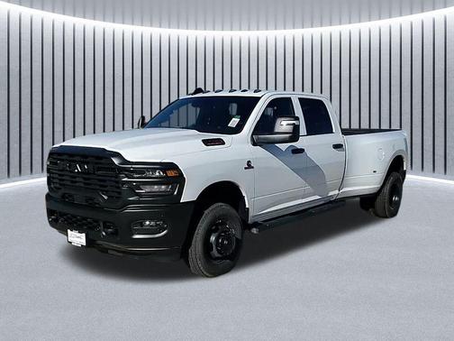 2025 RAM 3500 Tradesman Crew Cab 4x4 8' Box