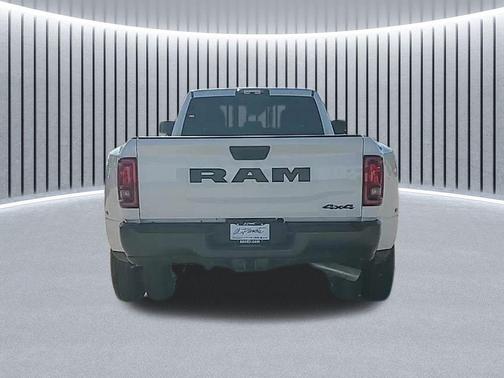 2025 RAM 3500 Tradesman Crew Cab 4x4 8' Box