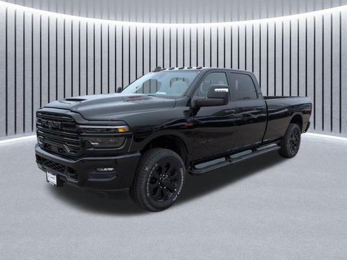 Diamond Black Crystal Pearlcoat 2025 RAM 2500 Laramie Crew Cab 4x4 8' Box