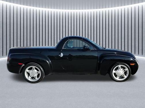 2004 Chevrolet SSR Base