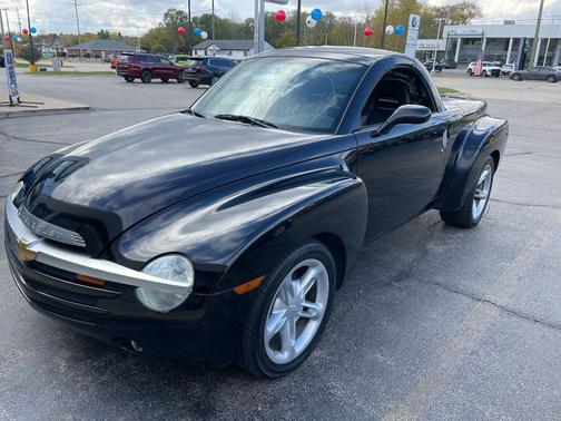 2004 Chevrolet SSR Base
