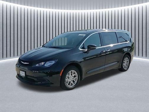 2025 Chrysler Voyager LX