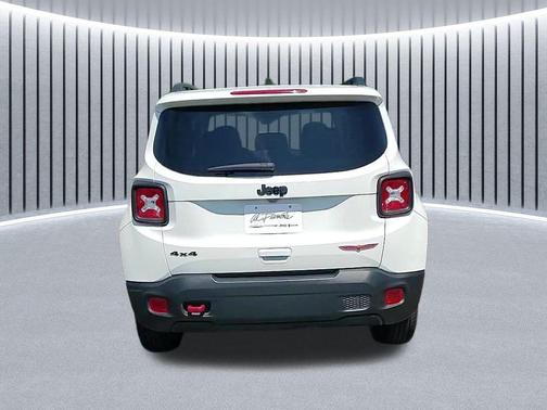 2023 Jeep Renegade Trailhawk