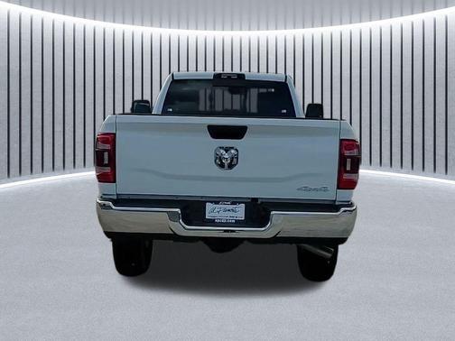 2024 RAM 2500 Tradesman Regular Cab 4x4 8' Box
