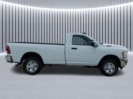 2024 RAM 2500 Tradesman Regular Cab 4x4 8' Box